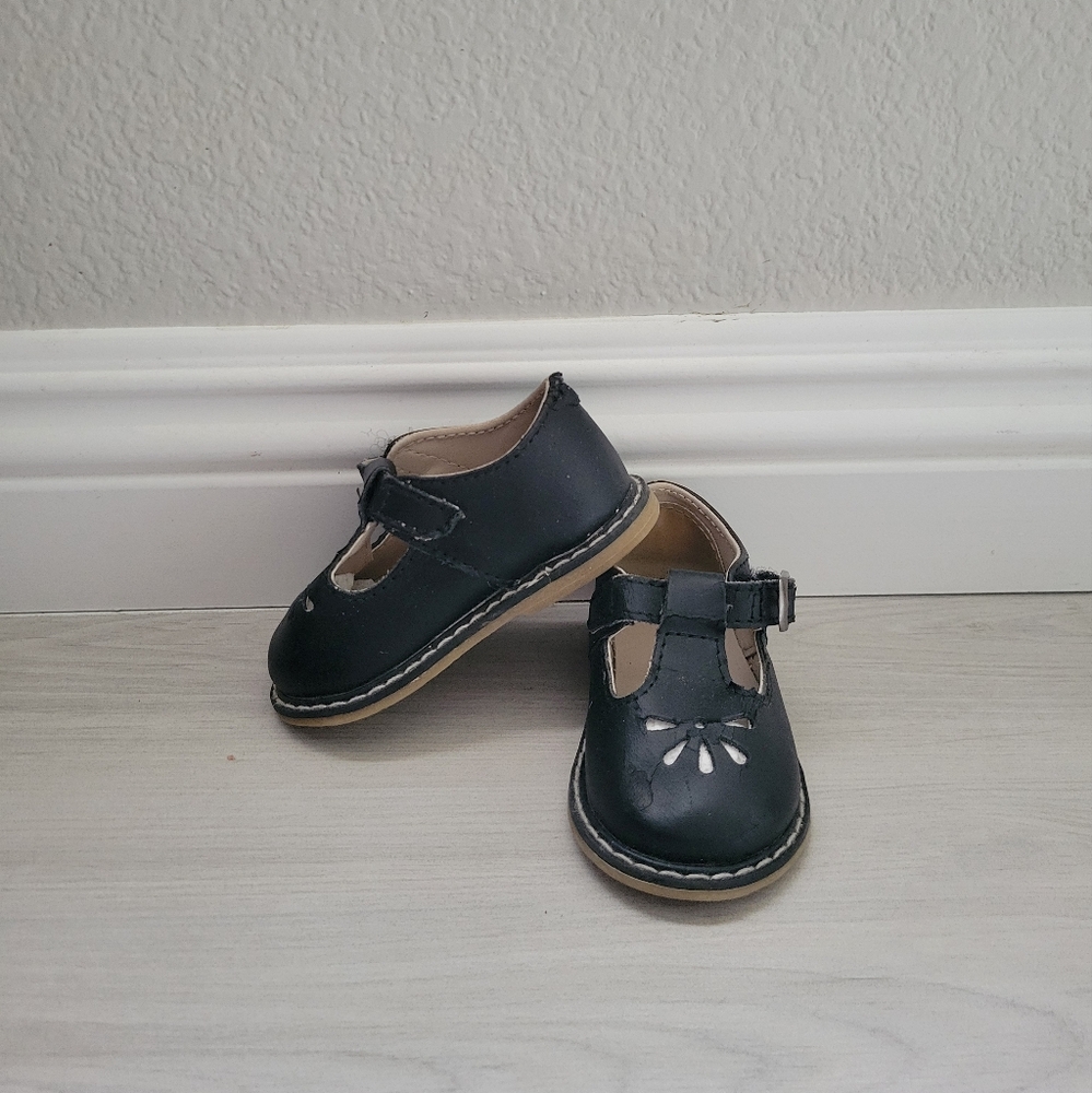 MaryJane Shoes Black Size 3 Toddler Velcro Straps